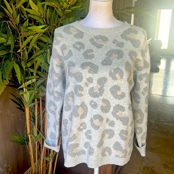 J Jill ladies crewneck sweater NWOT small long sleeves perfect condition - Picture 2 of 12